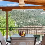 Ameli , Spacious With Mountain View, Lefkada Dragano
