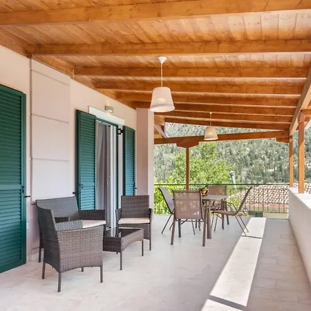 Ameli , Spacious With Mountain View, Lefkada Apartament