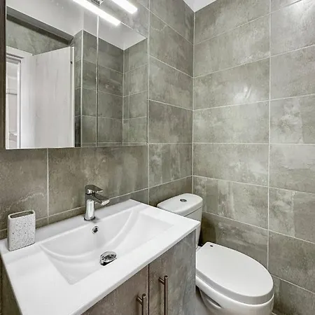 Apartament Ameli , Spacious With Mountain View, Lefkada