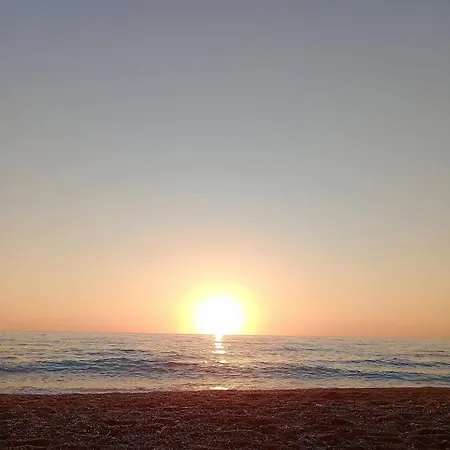 Ameli , Spacious With Mountain View, Lefkada Dragano