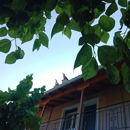 Daire Ameli , Spacious With Mountain View, Lefkada Dragano